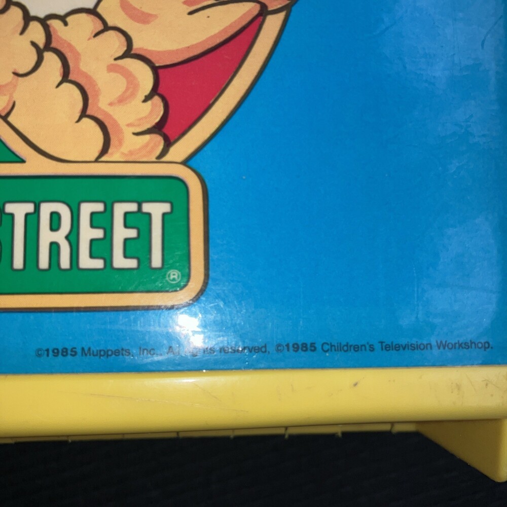 Sesame Street Vintage Lunchbox Bookbag & Oscar Toy - Picture 10 of 10